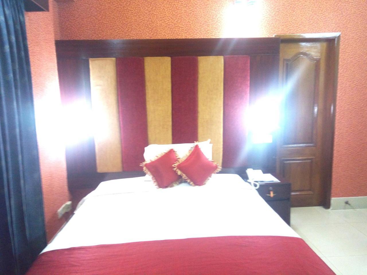 Hotel Lake View Plaza Dhaka Luaran gambar