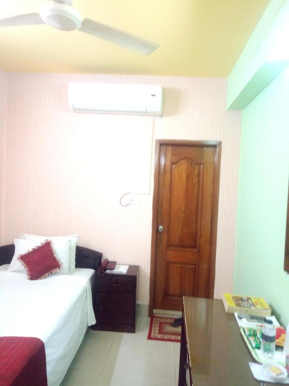Hotel Lake View Plaza Dhaka Luaran gambar